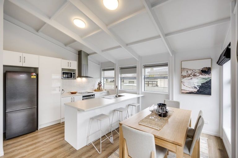 Photo of property in Lantern Light Takeaways, 1012 Willowpark Road North, Mayfair, Hastings, 4122