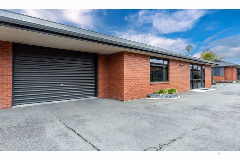 Photo of property in 2/150 North Street, West End, Timaru, 7910
