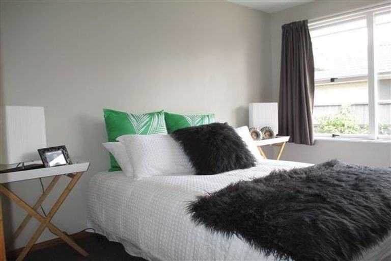 Photo of property in 6 Davidson Crescent, Hornby, Christchurch, 8042