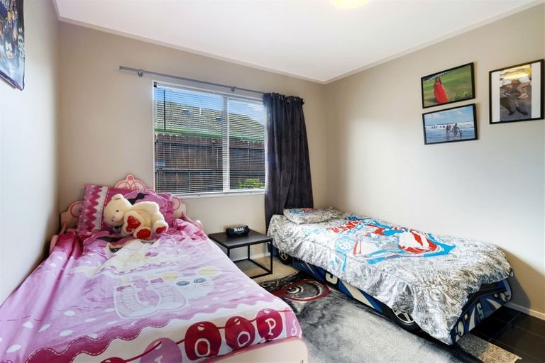 Photo of property in 79 Pooks Road, Ranui, Auckland, 0612