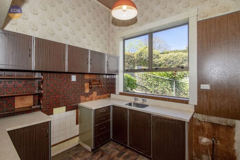Photo of property in 15 Lawrence Road, Hospital Hill, Napier, 4110
