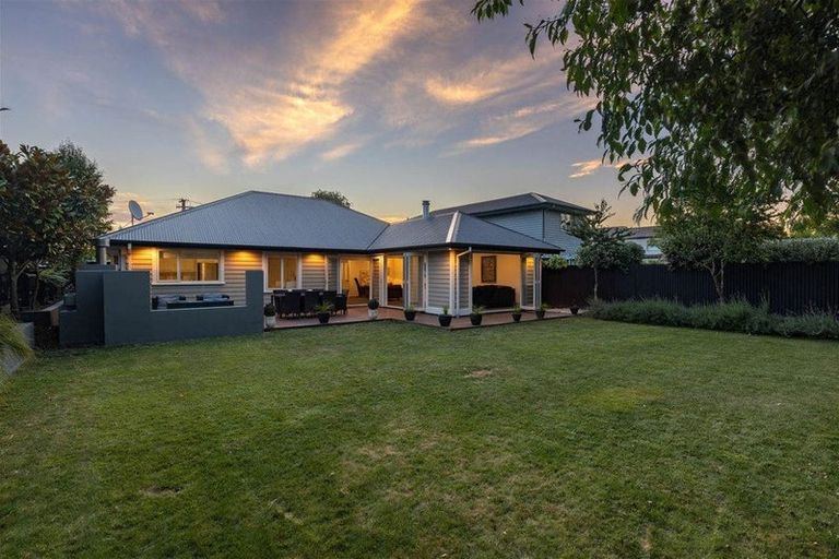 Photo of property in 84 Trafalgar Street, St Albans, Christchurch, 8014