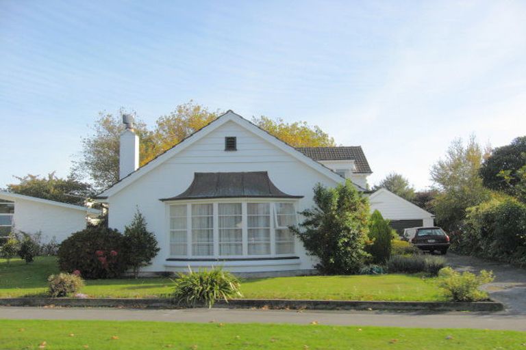 Photo of property in 2/23 Tuirau Place, Ilam, Christchurch, 8041