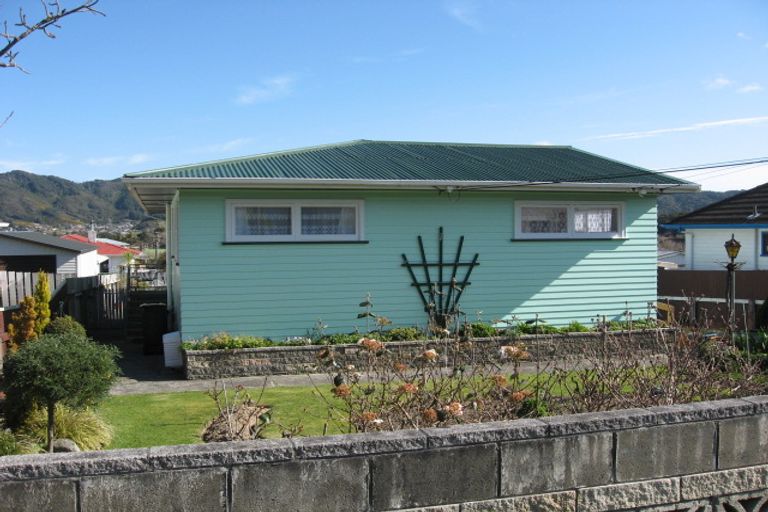 Photo of property in 30 Castlerea Street, Wainuiomata, Lower Hutt, 5014