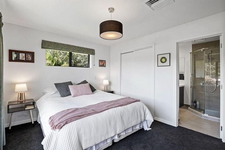 Photo of property in 4 Pluto Place, Beach Haven, Auckland, 0626