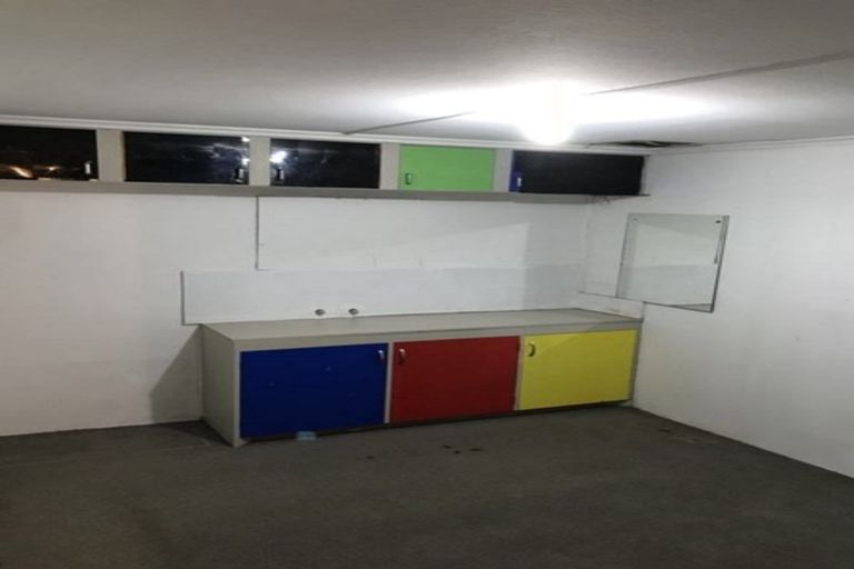 Photo of property in 6 Brighton Terrace, Murrays Bay, Auckland, 0630