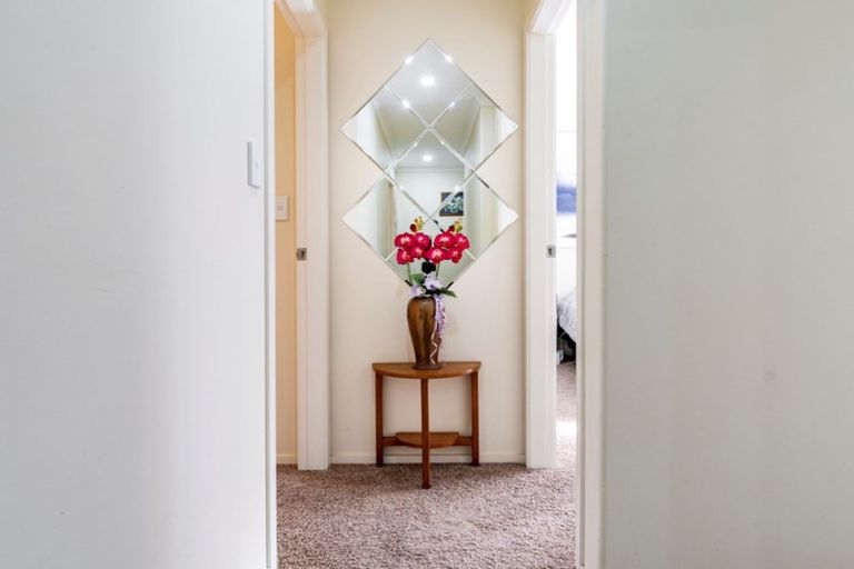 Photo of property in 11 Dumfries Place, Pyes Pa, Tauranga, 3112