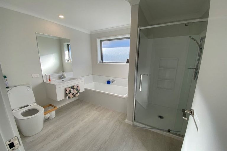 Photo of property in 33 Hills View Drive, Papamoa, 3118