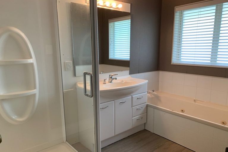 Photo of property in 29 Santa Monica Drive, Papamoa Beach, Papamoa, 3118