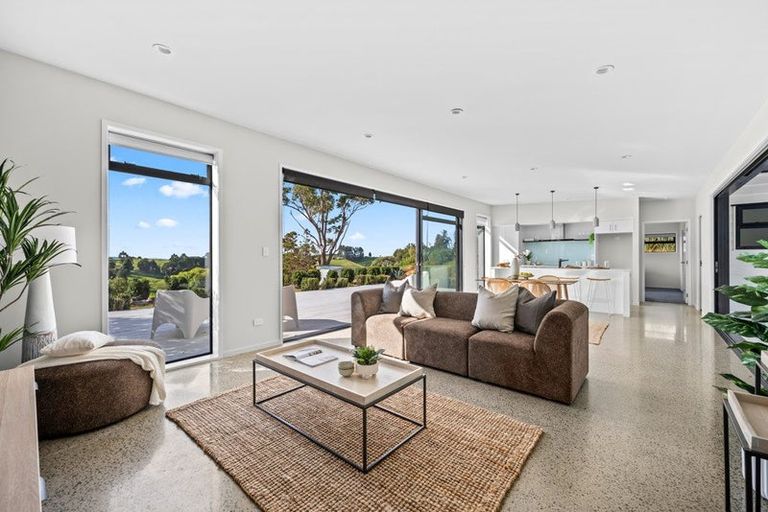 Photo of property in 77 Wairimu Way, Waipu, 0582