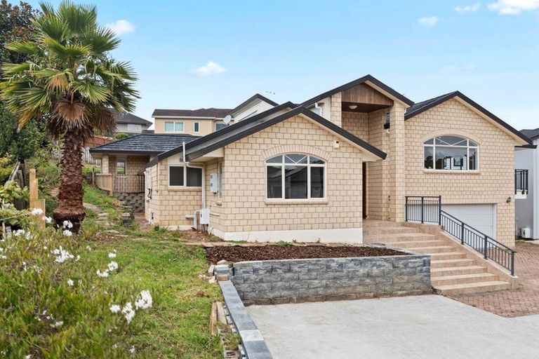 Photo of property in 14 Kinleith Way, Albany, Auckland, 0632