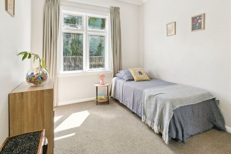 Photo of property in 36 Charlotte Avenue, Brooklyn, Wellington, 6021