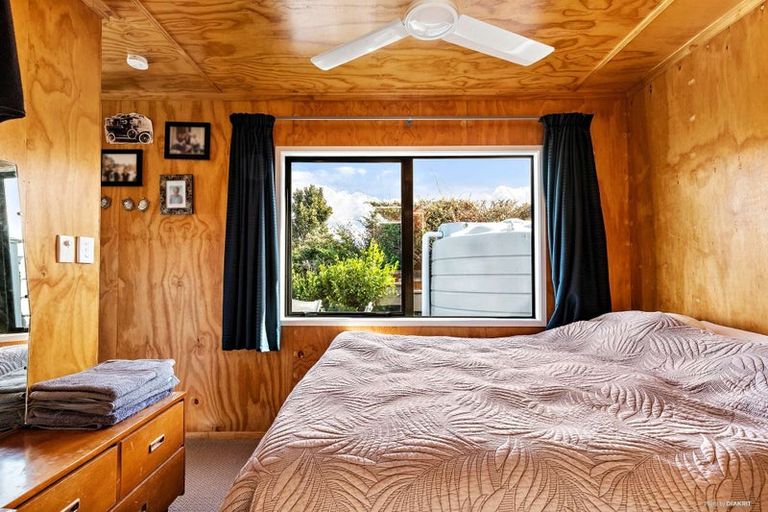 Photo of property in 63 Paparata Road, Bombay, 2675