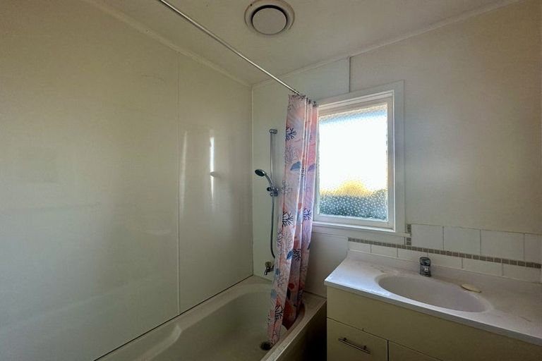 Photo of property in 85 Mcmurdo Street, Tinwald, Ashburton, 7700