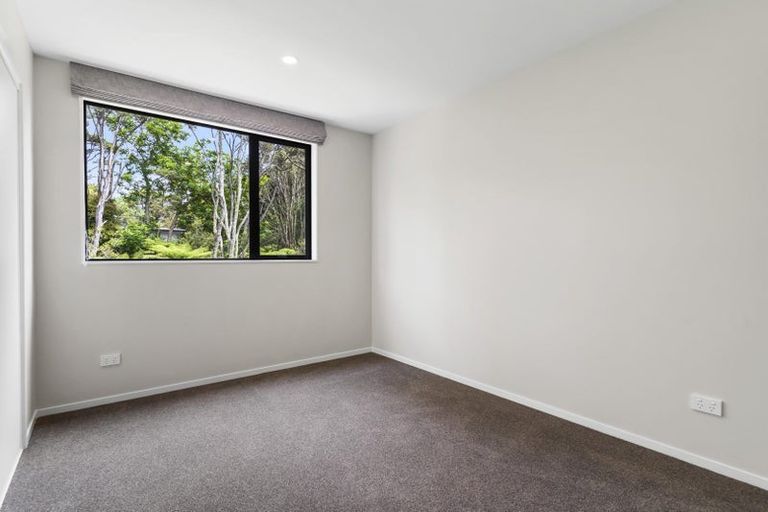 Photo of property in 46 Tokai Place, Glen Eden, 0602