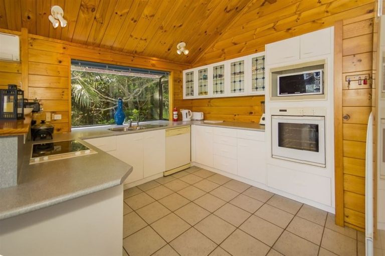 Photo of property in 14 Haddon Crescent, Whitianga, 3510