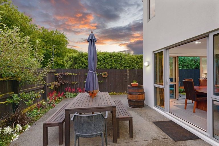 Photo of property in 132 Waimairi Road, Ilam, Christchurch, 8041