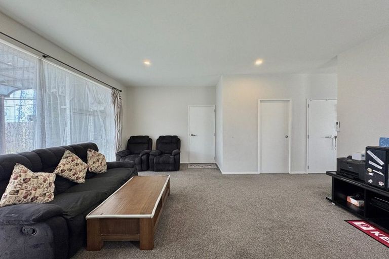 Photo of property in 5 Aeronautic Road, Takanini, 2112