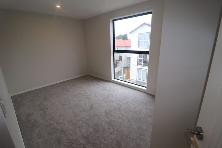 Photo of property in 2 Nephrite Lane, Henderson, Auckland, 0610