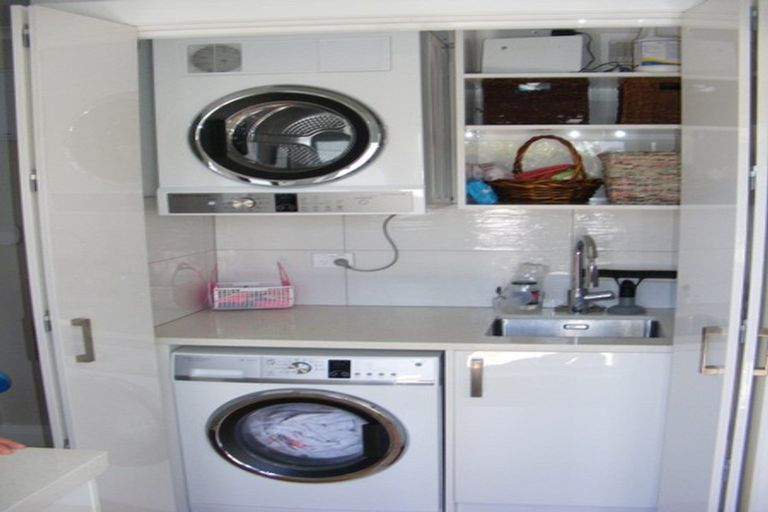 Photo of property in 2/1 Willow Way, Sunnyhills, Auckland, 2010