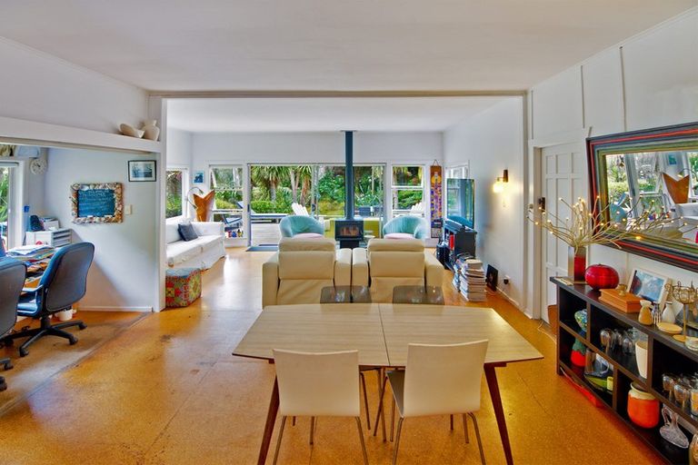 Photo of property in 54 Beach Valley Road, Piha, New Lynn, 0772