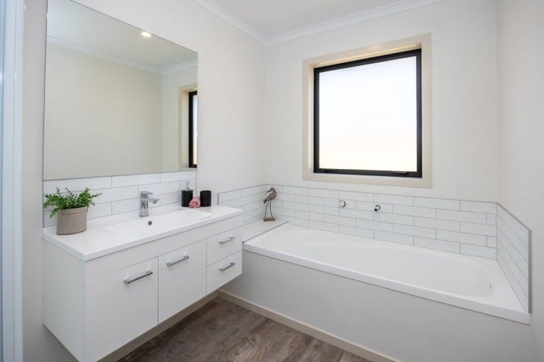 Photo of property in 16 Korako Lane, Baverstock, 3200