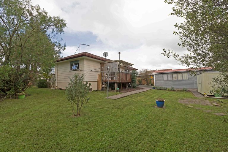 Photo of property in 14 Penfold Place, Henderson, Auckland, 0610