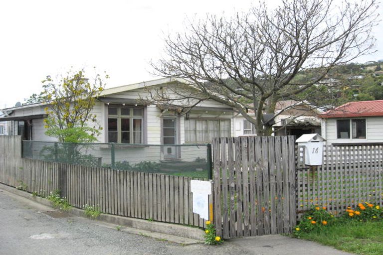 Photo of property in 1/16 Parkers Road, Tahunanui, Nelson, 7011