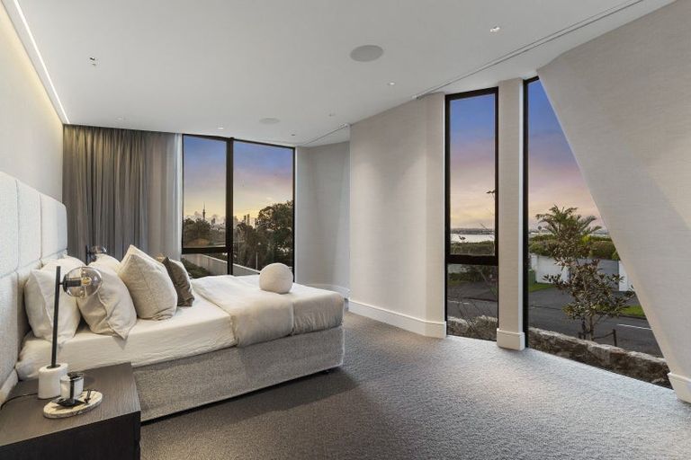 Photo of property in 32 Tuhaere Street, Orakei, Auckland, 1071