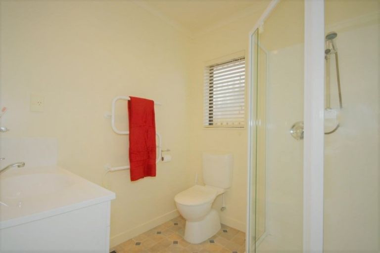 Photo of property in 11 Homewood Avenue, Levin, 5510