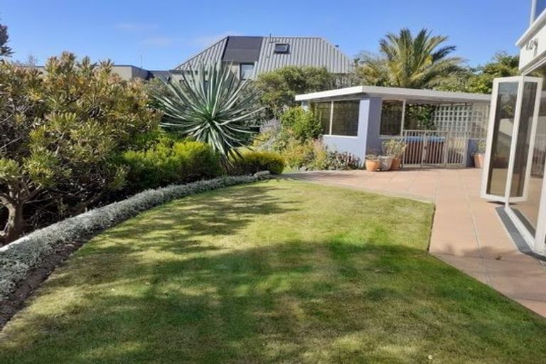 Photo of property in 76 Glenstrae Road, Redcliffs, Christchurch, 8081