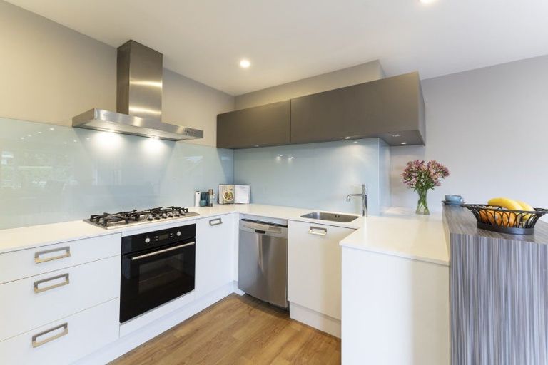 Photo of property in 19 Centaurus Road, Cashmere, Christchurch, 8022