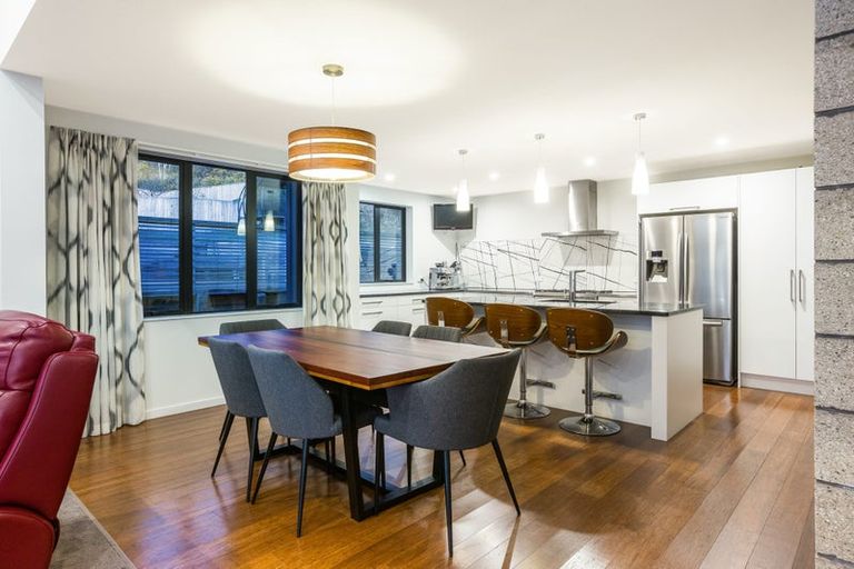 Photo of property in 14 The Fjord, Aotea, Porirua, 5024