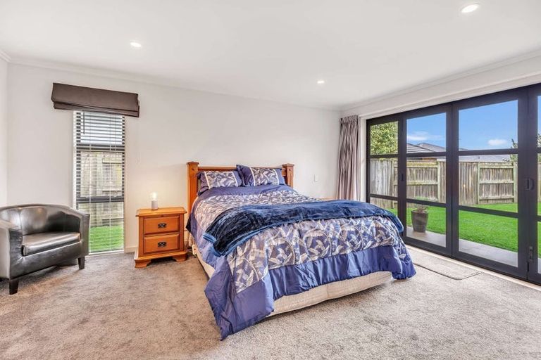 Photo of property in 15 Trump Place, Kelvin Grove, Palmerston North, 4414