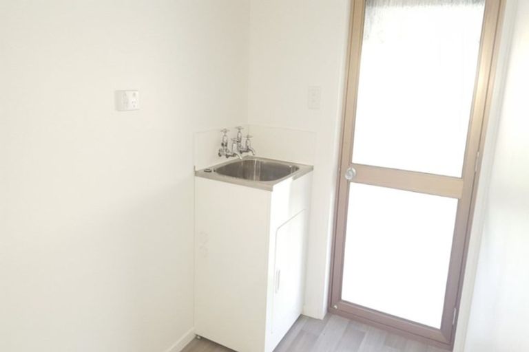 Photo of property in 2/19 Beaumaris Way, Conifer Grove, Takanini, 2112