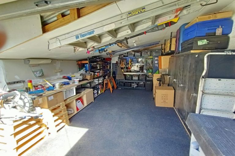 Photo of property in 2 Church Hill Road, Green Island, Dunedin, 9018