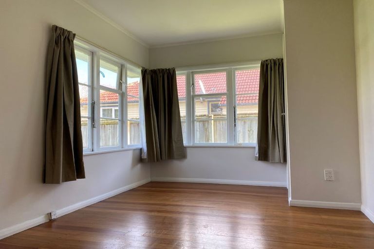 Photo of property in 19 Chapman Crescent, Naenae, Lower Hutt, 5011