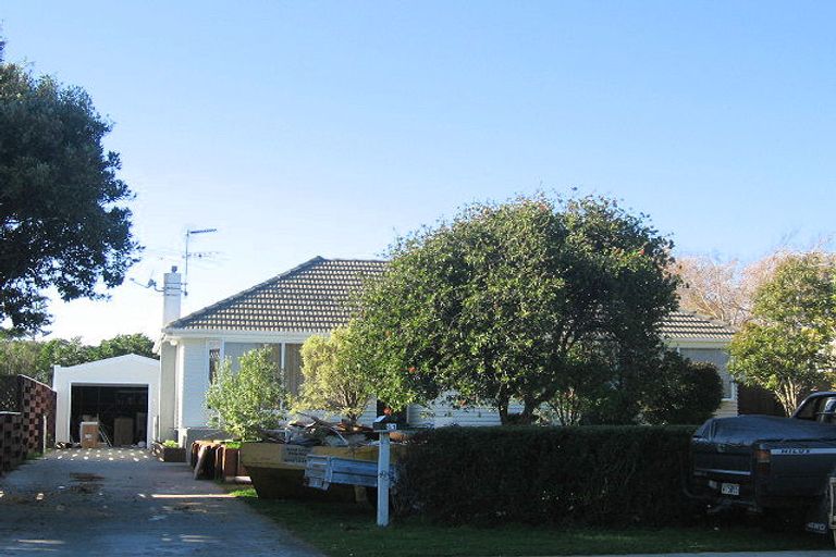 Photo of property in 41 Mazengarb Road, Paraparaumu Beach, Paraparaumu, 5032