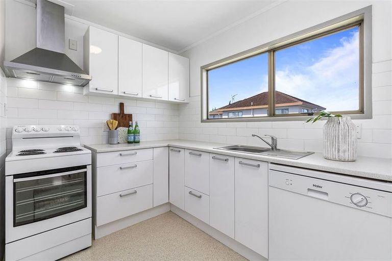 Photo of property in 181 Hobsonville Road, Hobsonville, Auckland, 0618