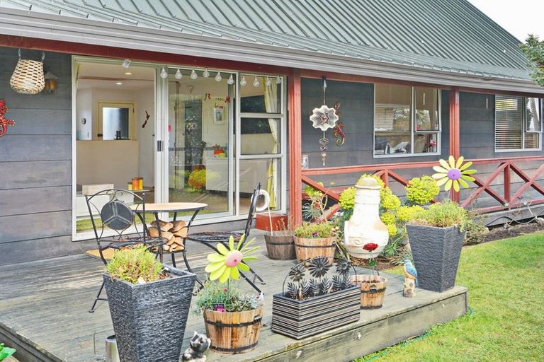 Photo of property in 6 Betula Place, Parklands, Christchurch, 8083