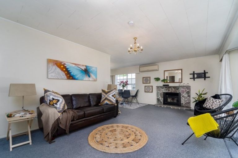 Photo of property in 14 Papawai Road, Greytown, 5712