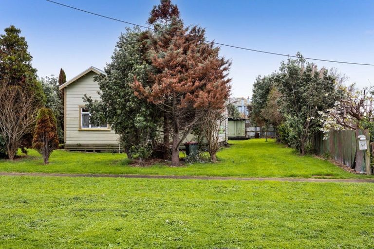 Photo of property in 53 Riemenschneider Street, Manaia, 4612