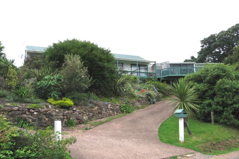 Property details for 28 Hill Road, Palm Beach, Waiheke Island, 1081