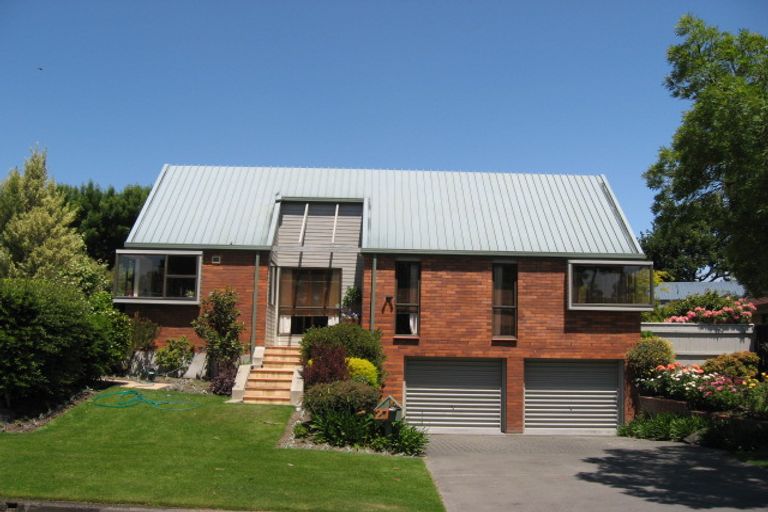 Photo of property in 27 Strathean Avenue, Avonhead, Christchurch, 8042