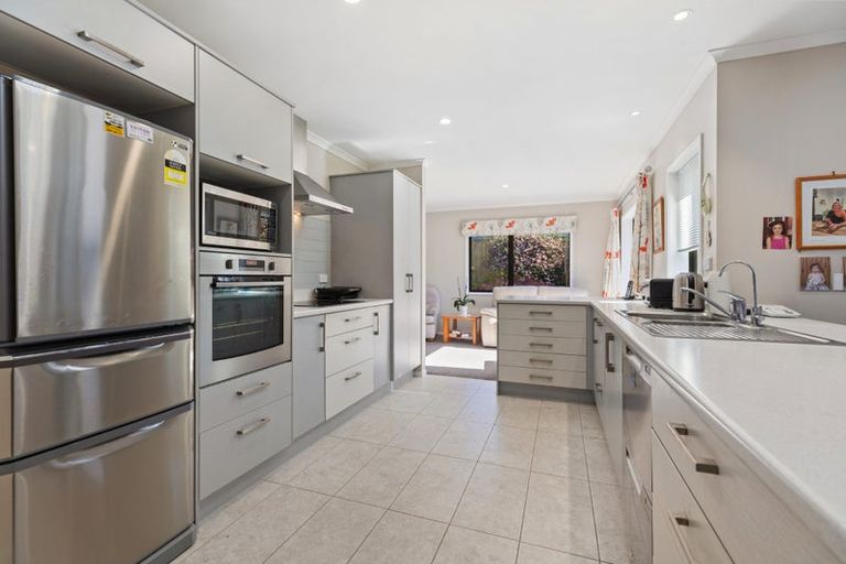 Photo of property in 36 Glenmonarch Place, Pyes Pa, Tauranga, 3112