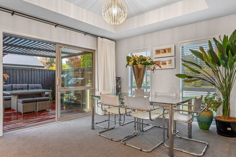 Photo of property in 32 Dunlops Crescent, Marshland, Christchurch, 8083