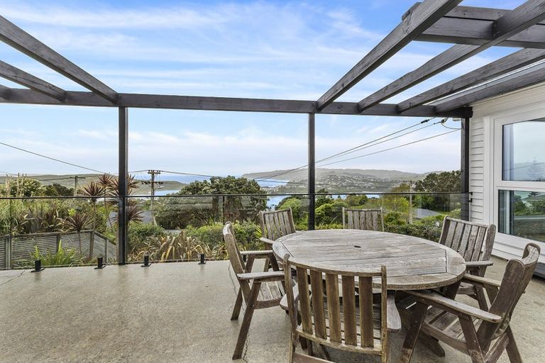 Photo of property in 92 Kahu Road, Paremata, Porirua, 5024