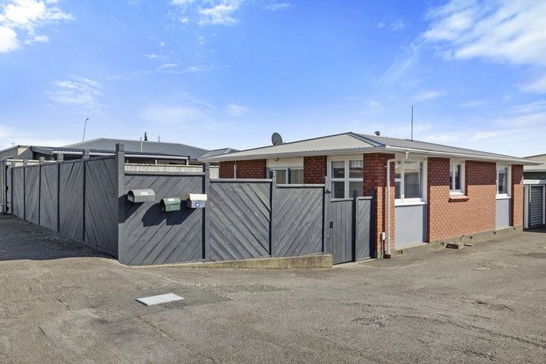 Photo of property in 1/306 Devon Street West, New Plymouth, 4310