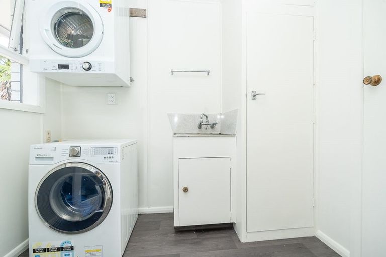 Photo of property in 21 Saxbys Road, Glenview, Hamilton, 3206