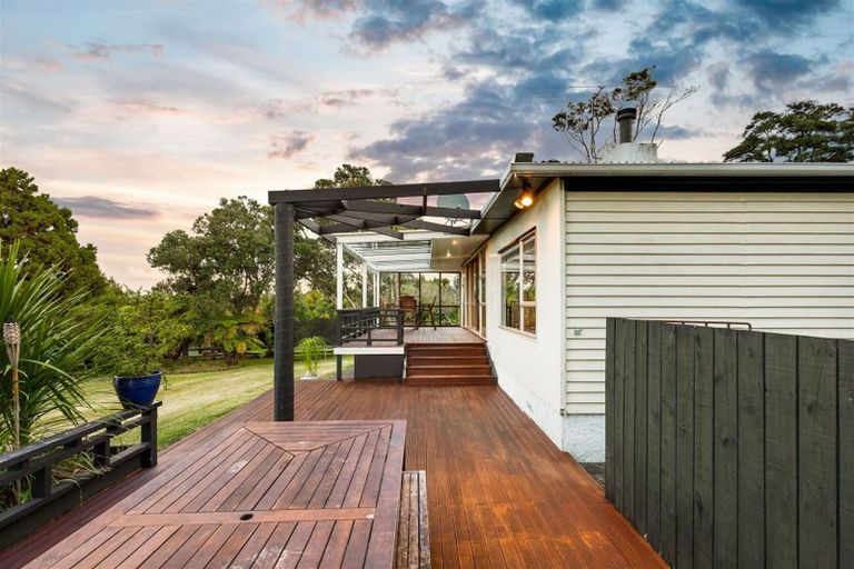 Photo of property in 17 Awhiorangi Promenade, Swanson, Auckland, 0816